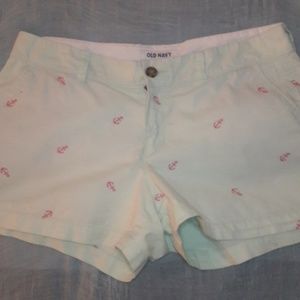 Old navy shorts, smoke free, lightly worn